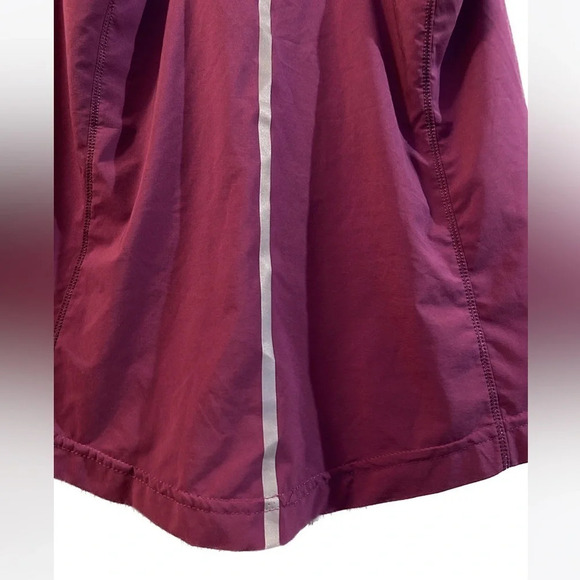 Lululemon Run A Marathon Singlet in Magenta Lulu Symbol Cutout Size 2 Flowy NEW - Picture 5 of 5